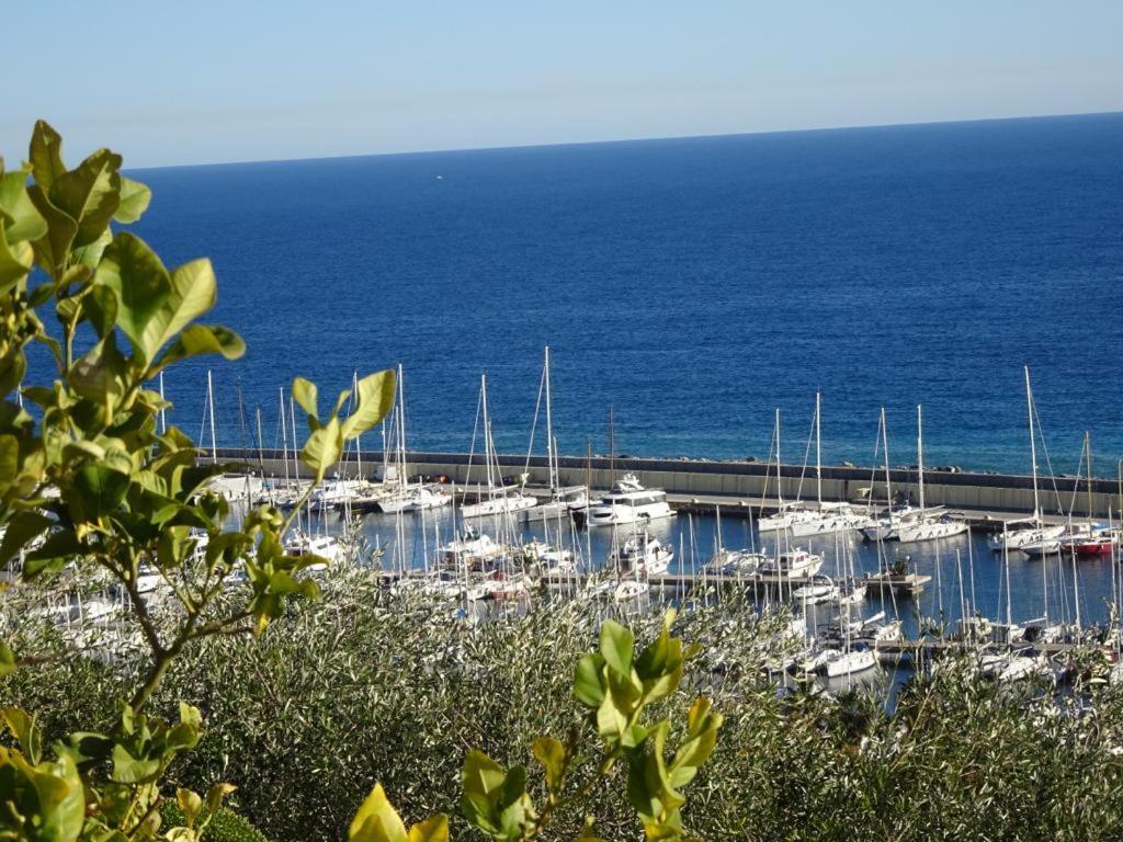 Villetta Sole Mare サント・ステーファノ・アル・マーレ エクステリア 写真